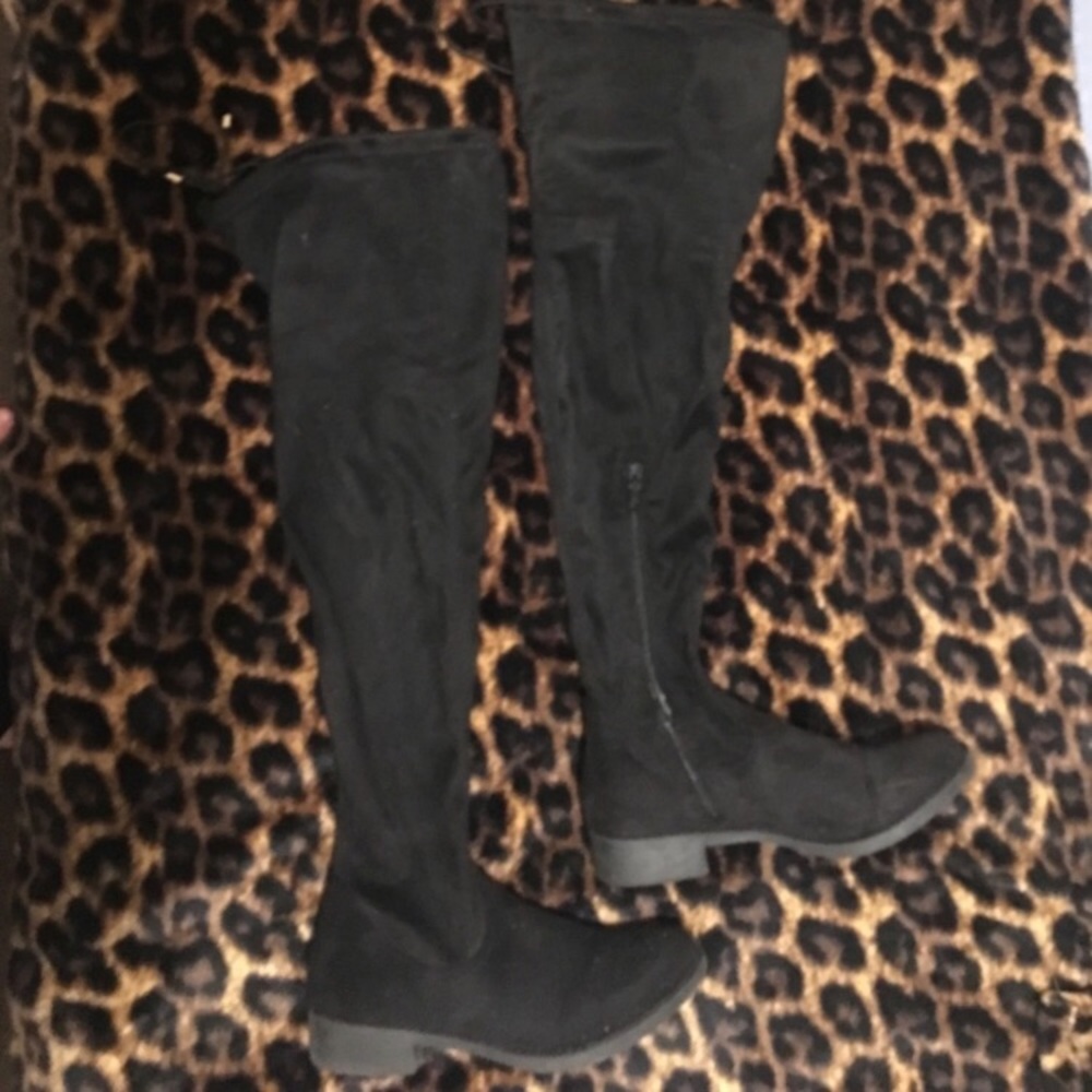 Knee high flat black boots WIDE CALF